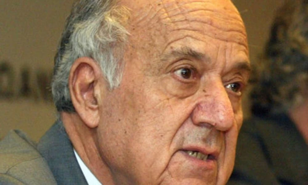 Πέθανε ο πρώην δήμαρχος Γλυφάδας Στέλιος Σφακιανάκης
